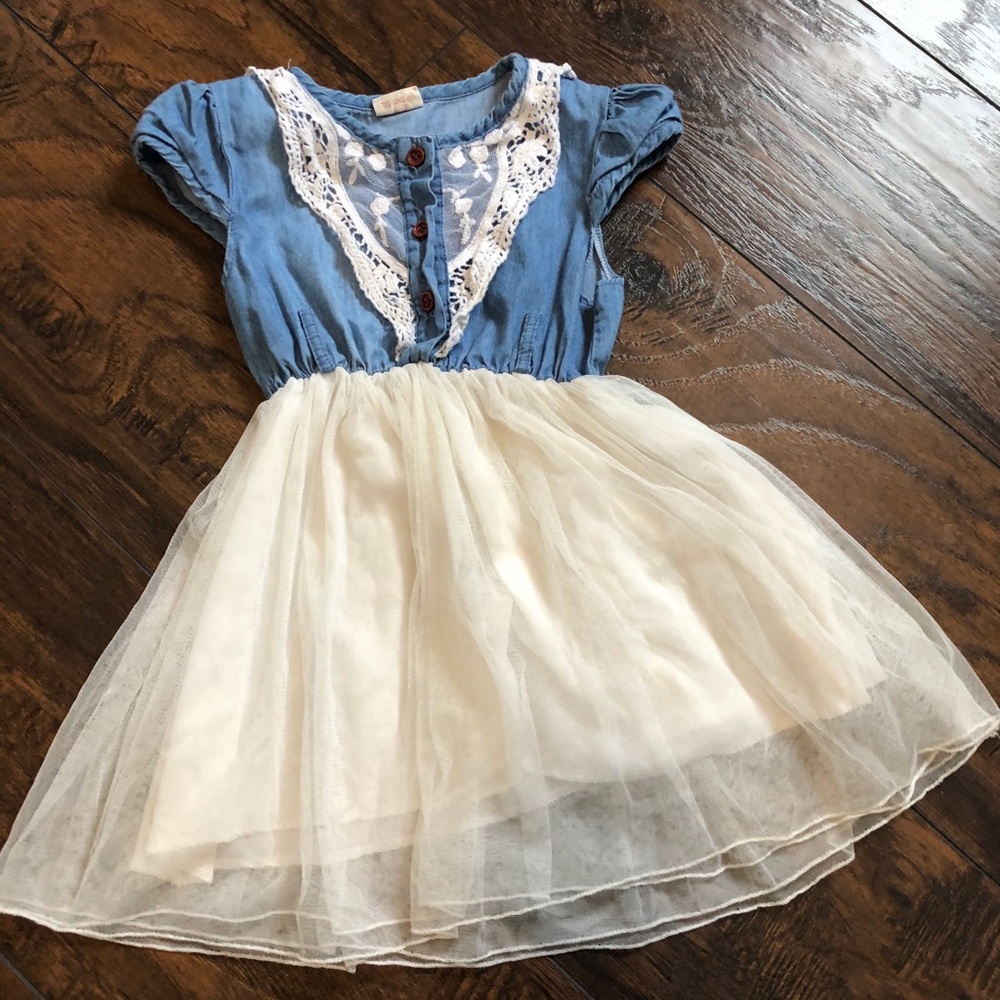 Girls short sleeve dress with tulle
